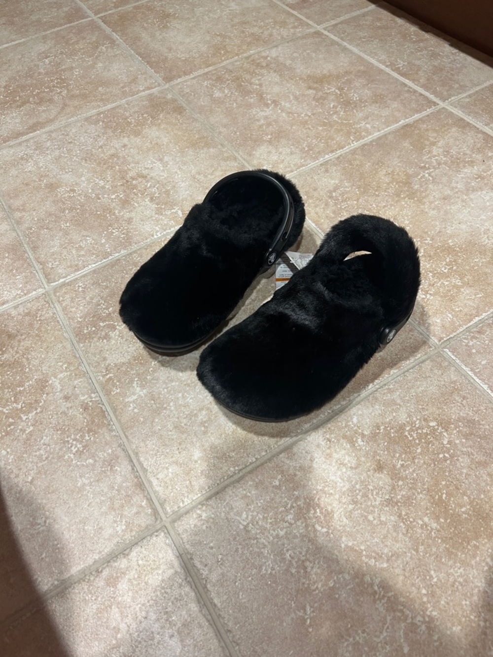 Crocs
Classic fur sure NWT
